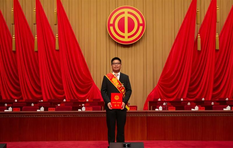 他用4亿条预警托举了50万人的生命——记贵州省应急管理厅“2026年贵州省五一劳动奖章获得者”陈斌